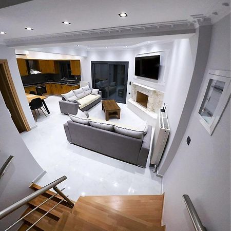 Kontis' Deluxe Furnished Apartment Loutráki Exteriér fotografie