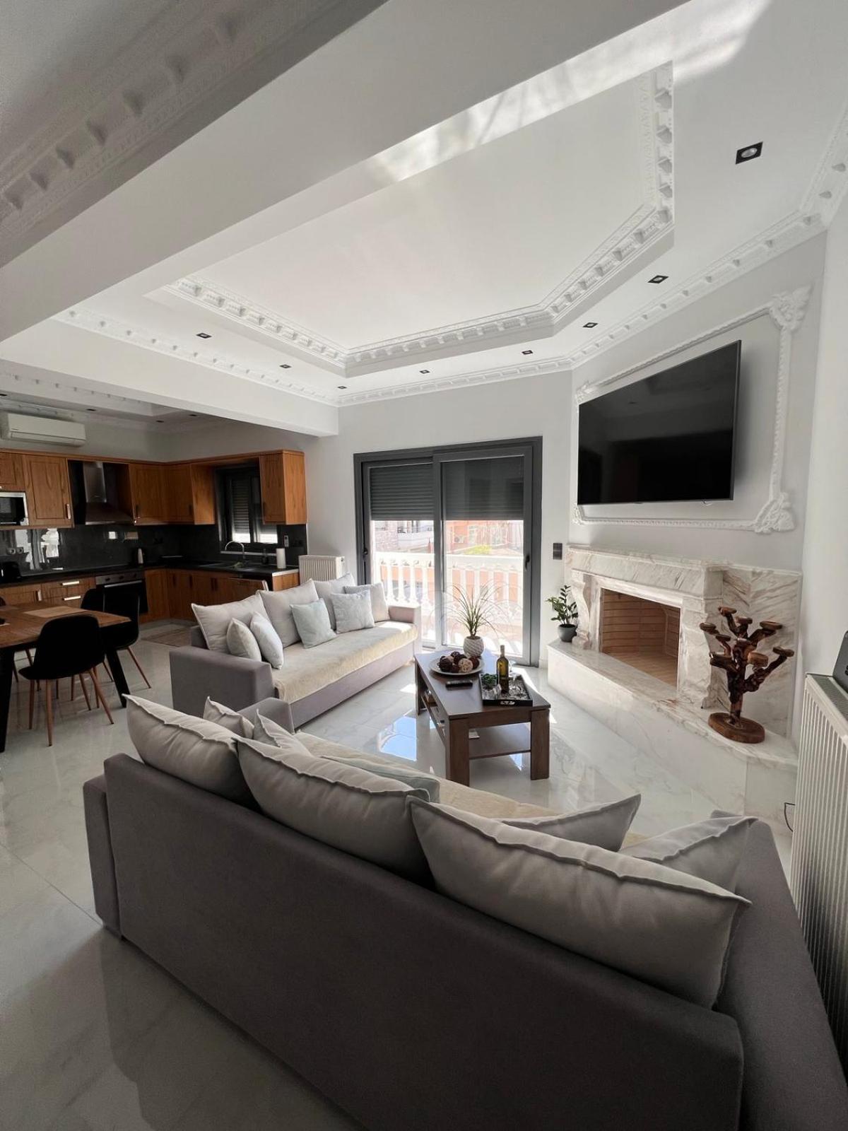 Kontis' Deluxe Furnished Apartment Loutráki Exteriér fotografie