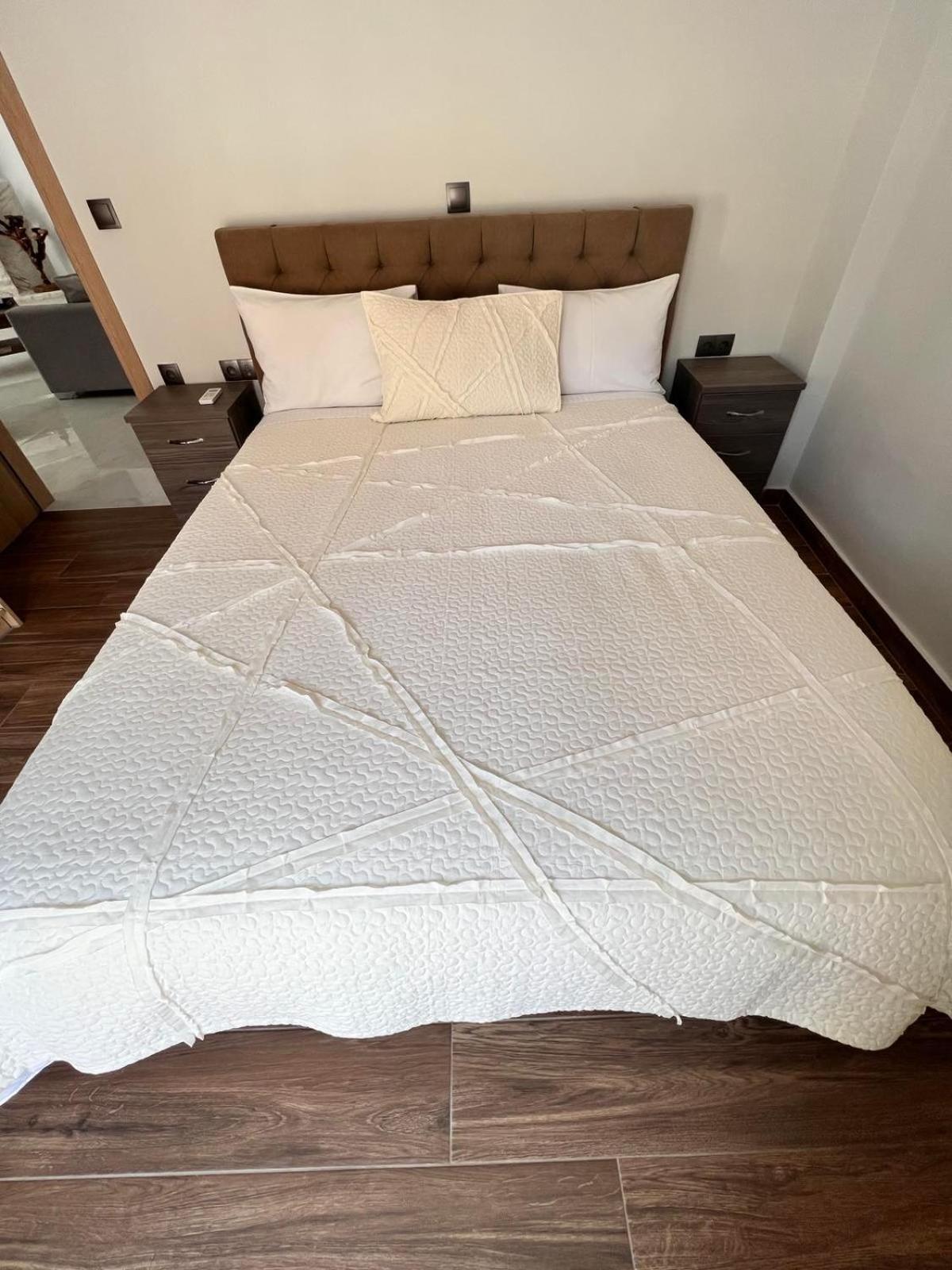 Kontis' Deluxe Furnished Apartment Loutráki Exteriér fotografie