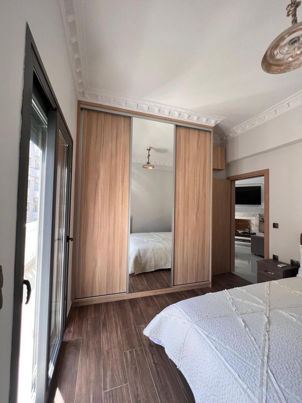 Kontis' Deluxe Furnished Apartment Loutráki Exteriér fotografie